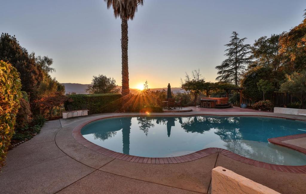 363 Hines Court