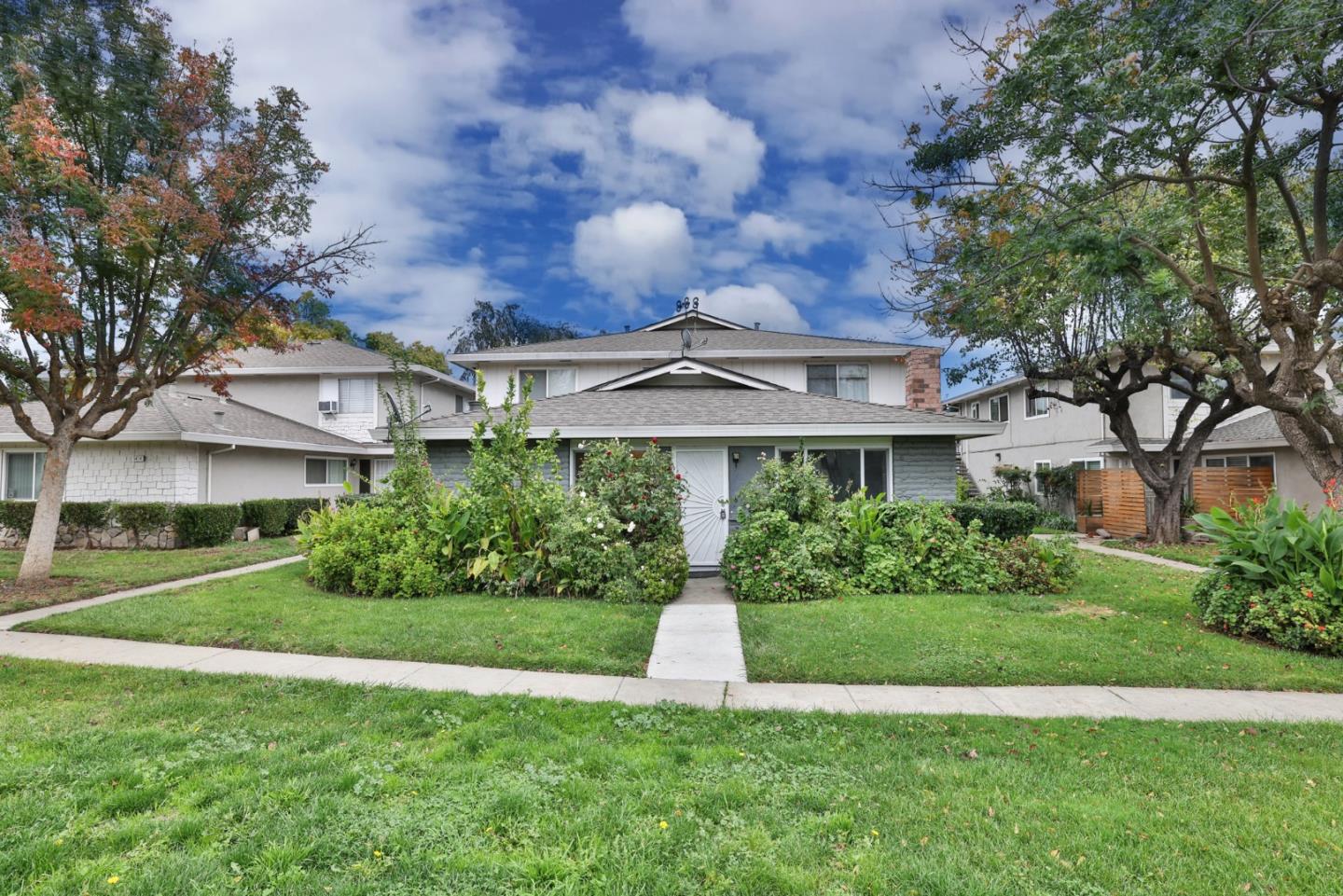 5480 Tradewinds Walkway 1
