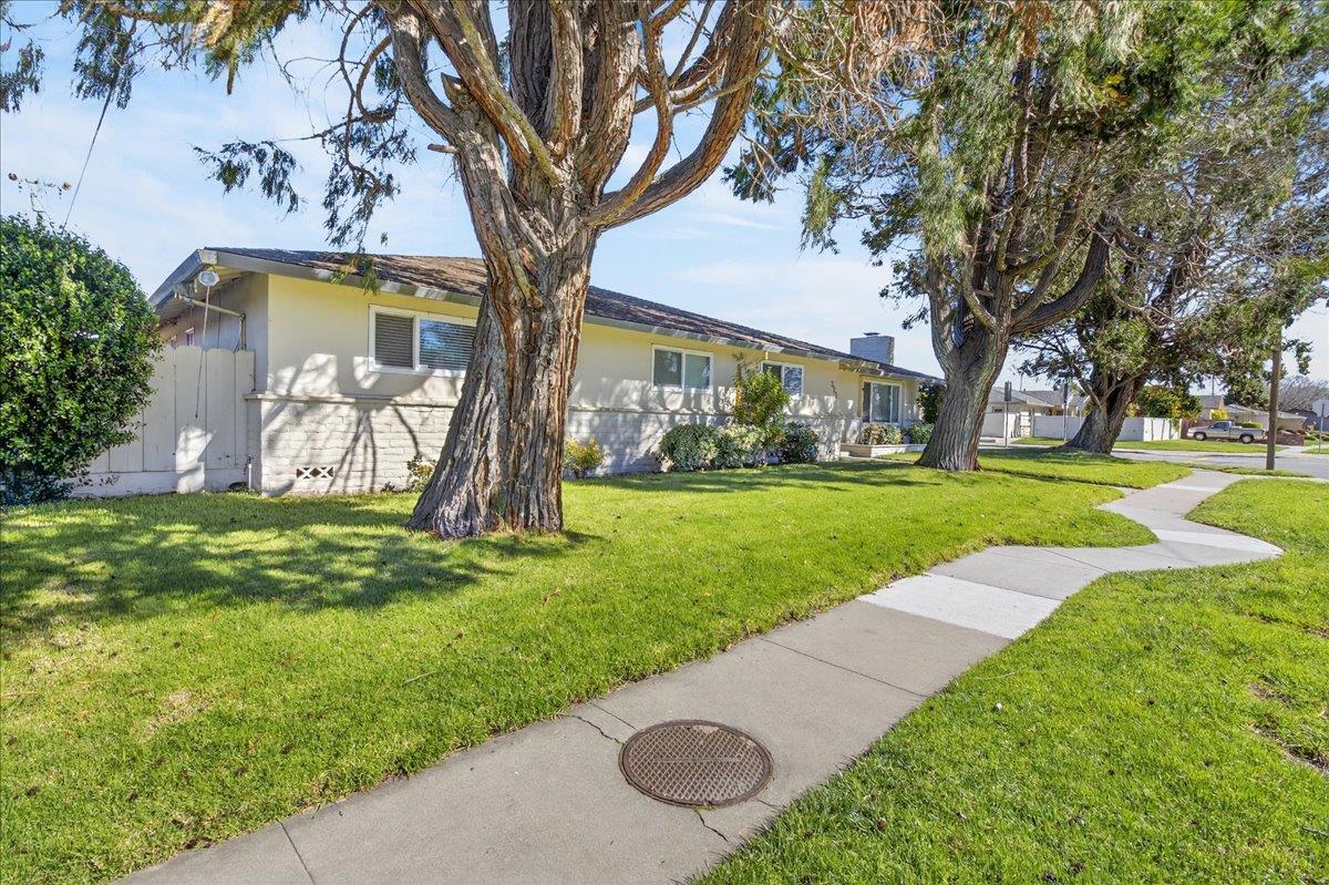 323 San Miguel Avenue