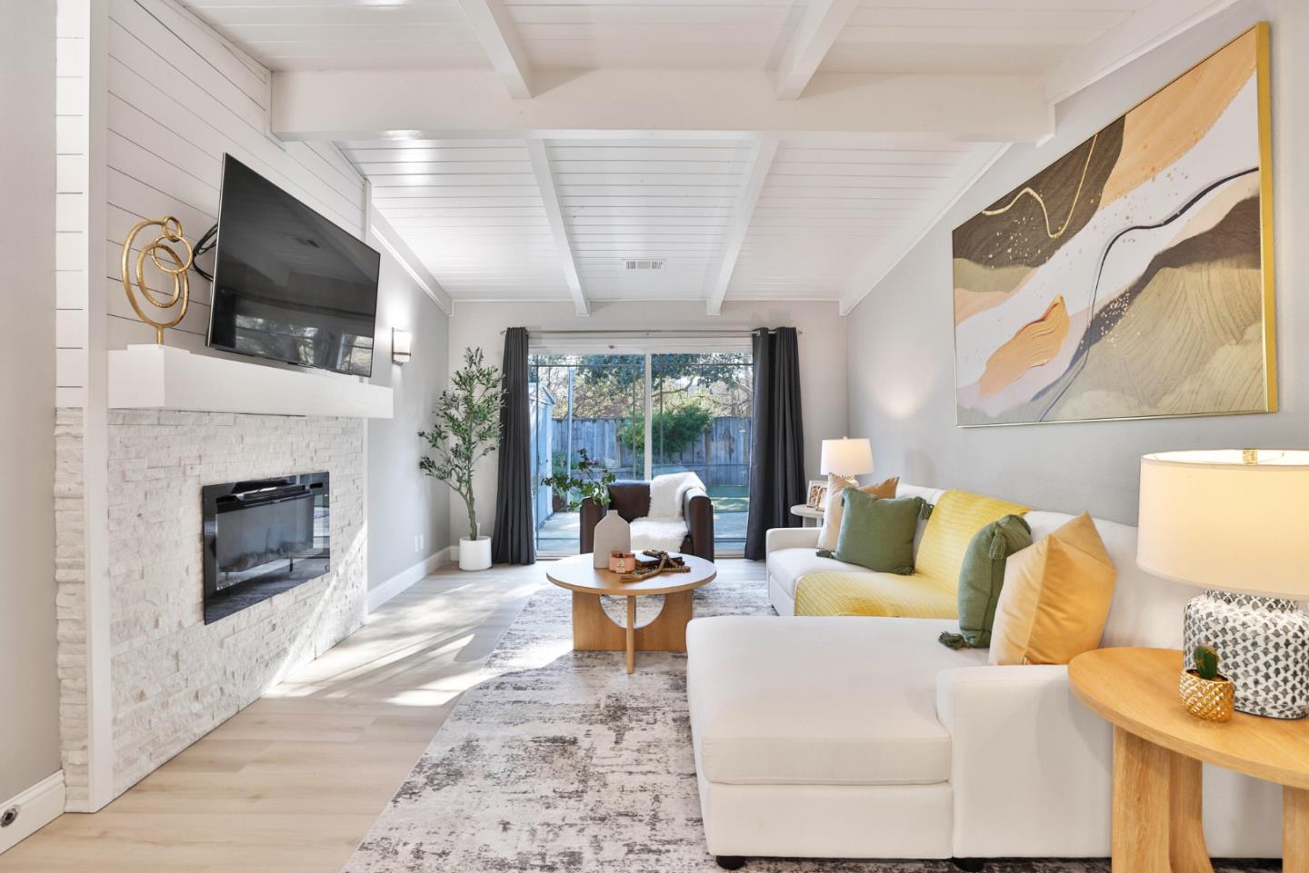 1546 Boone Drive