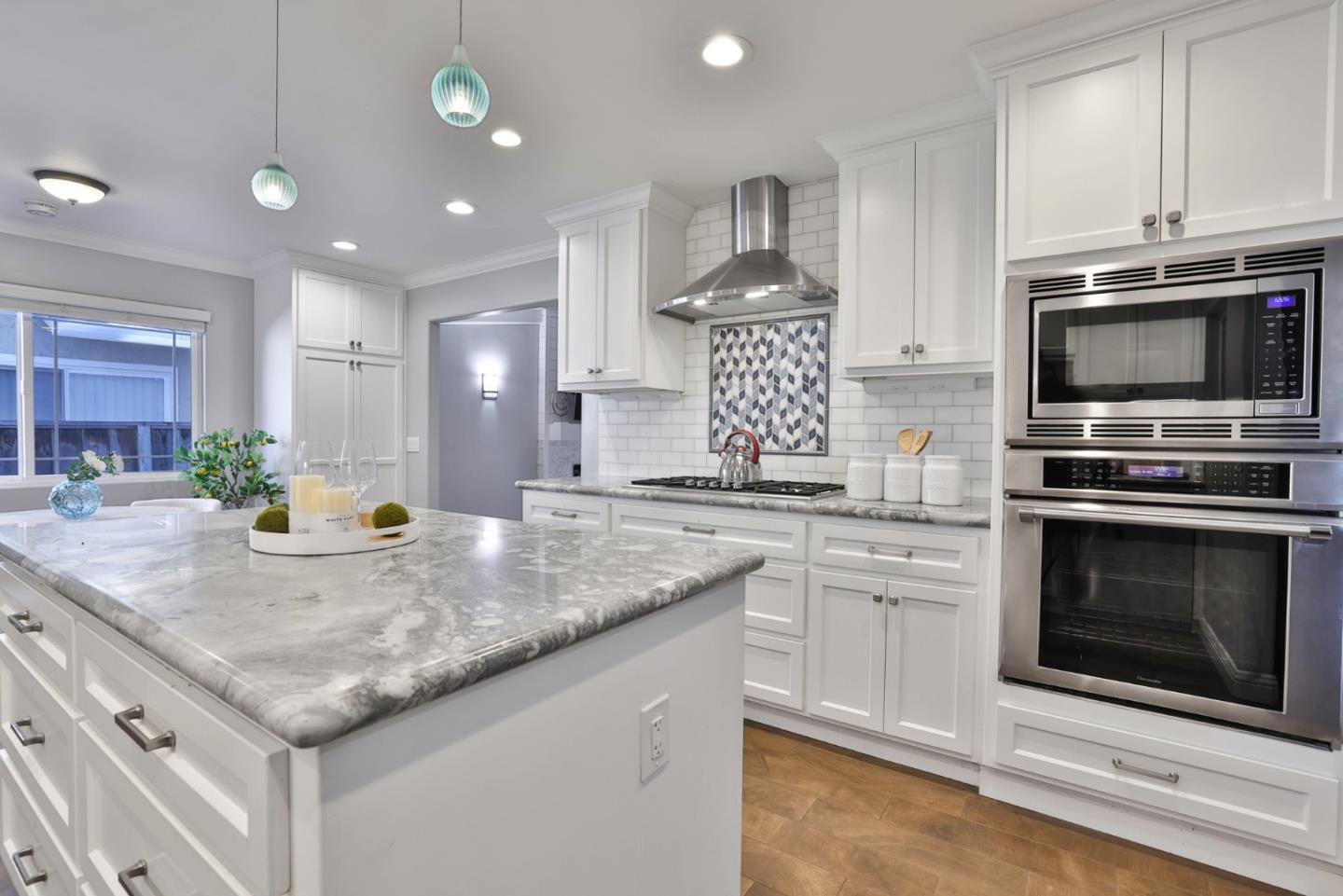 1546 Boone Drive