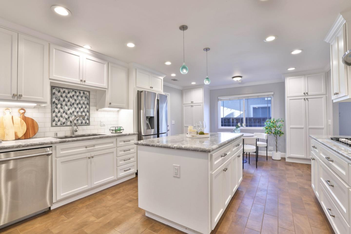 1546 Boone Drive