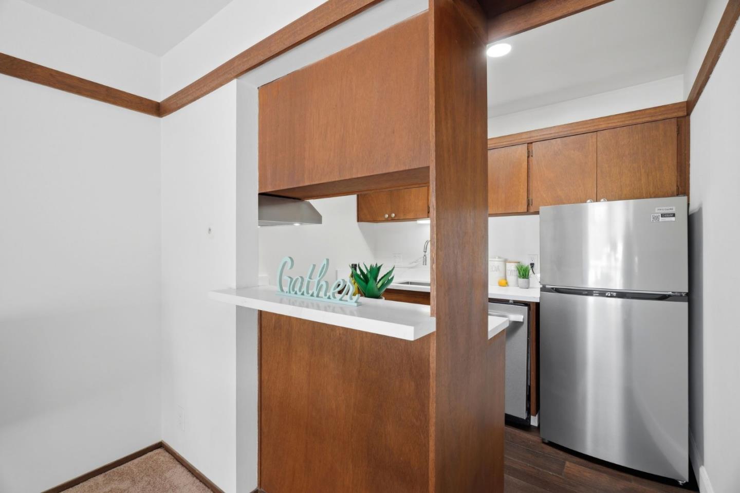 500 West Middlefield Road 41