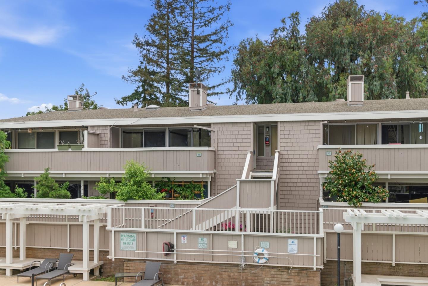 500 West Middlefield Road 41