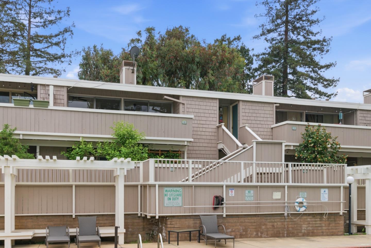500 West Middlefield Road 41