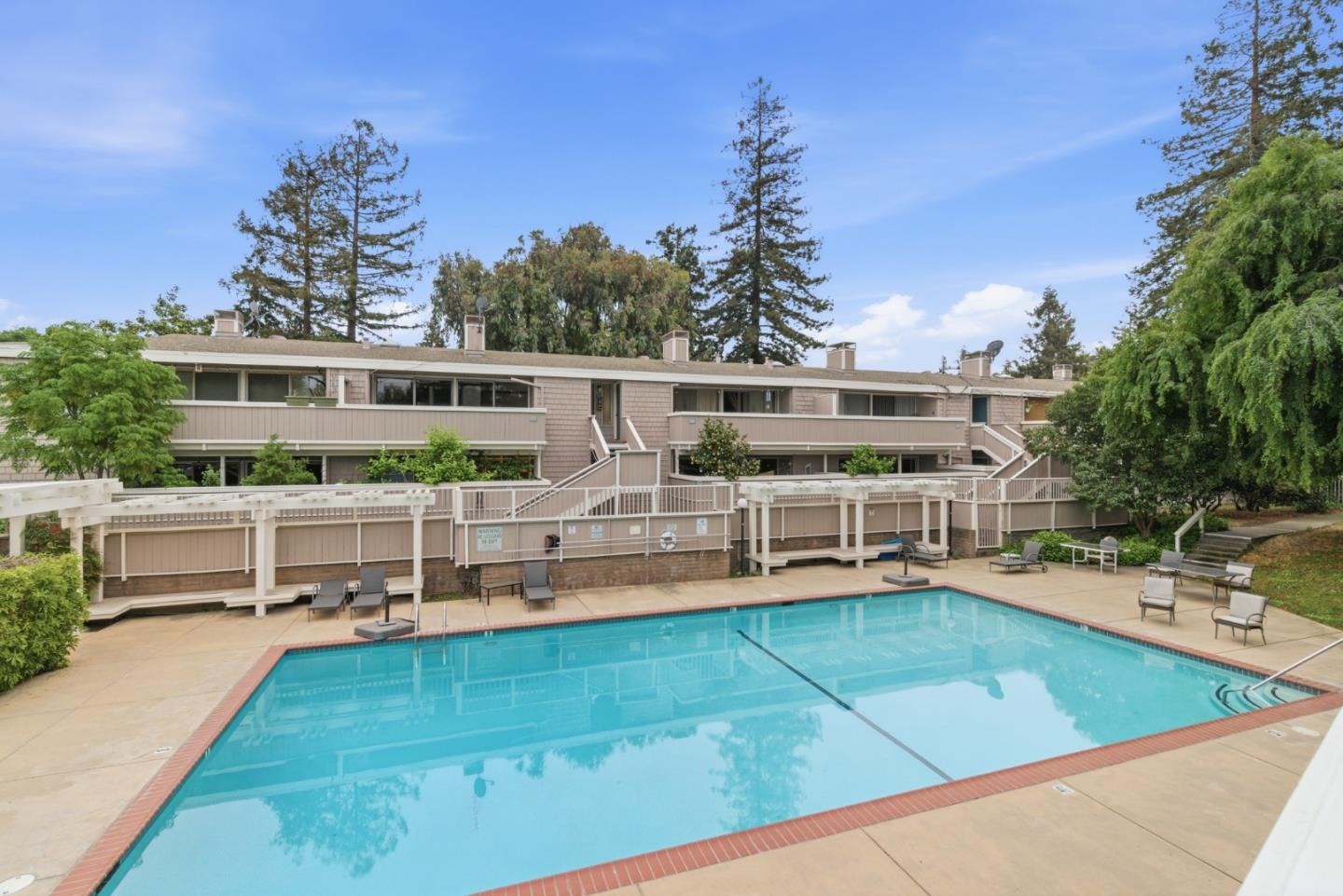 500 West Middlefield Road 41