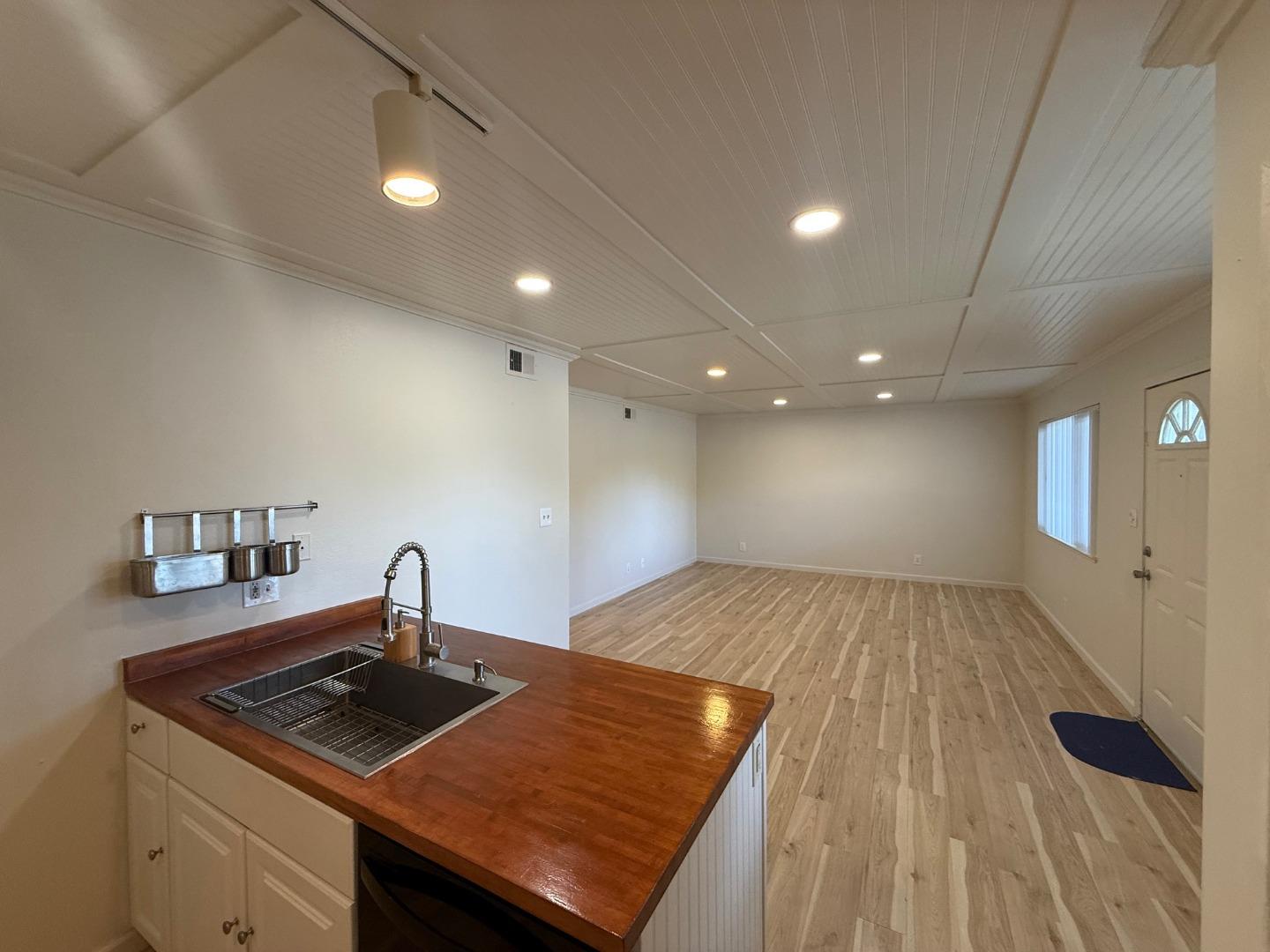 2505 Prescott Road 1