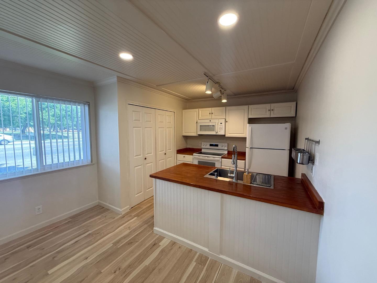 2505 Prescott Road 1