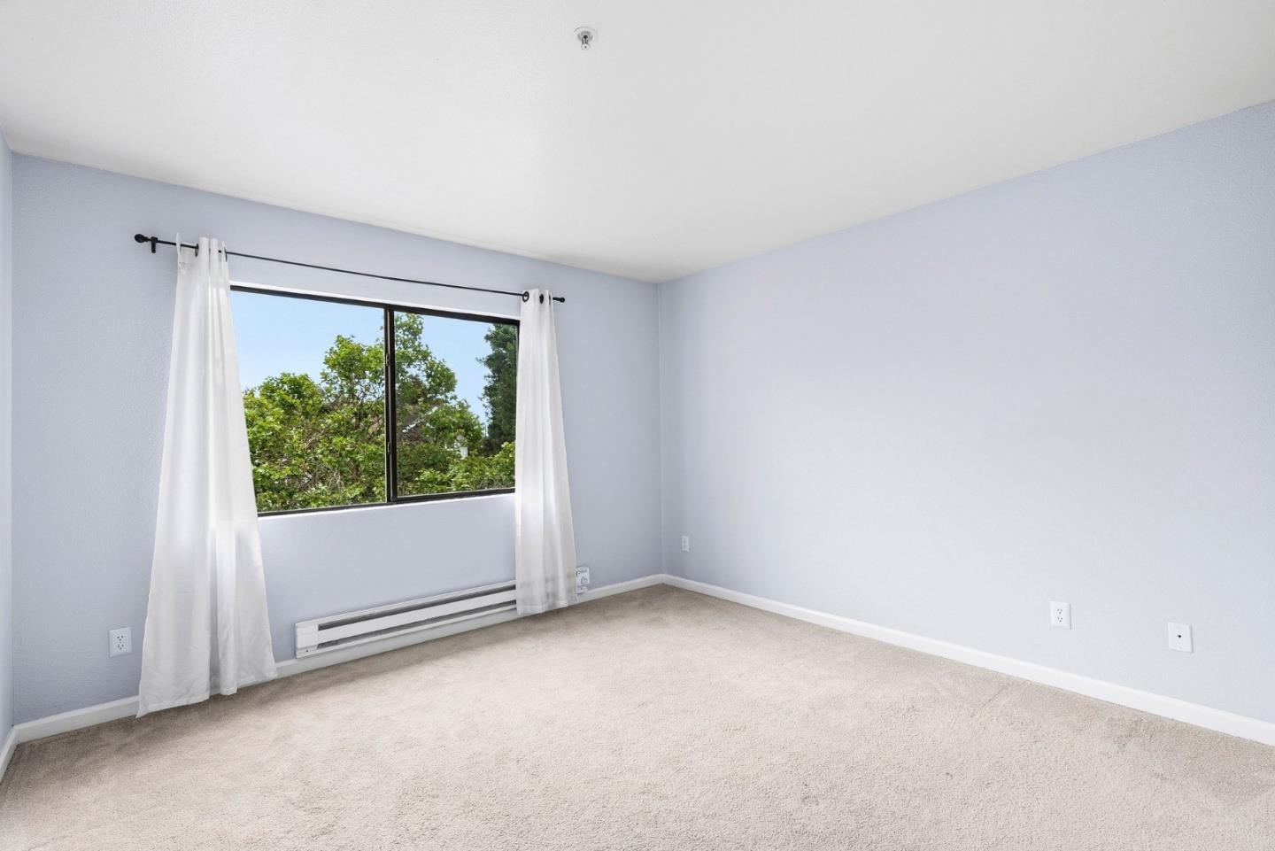 41 Grandview Street 208