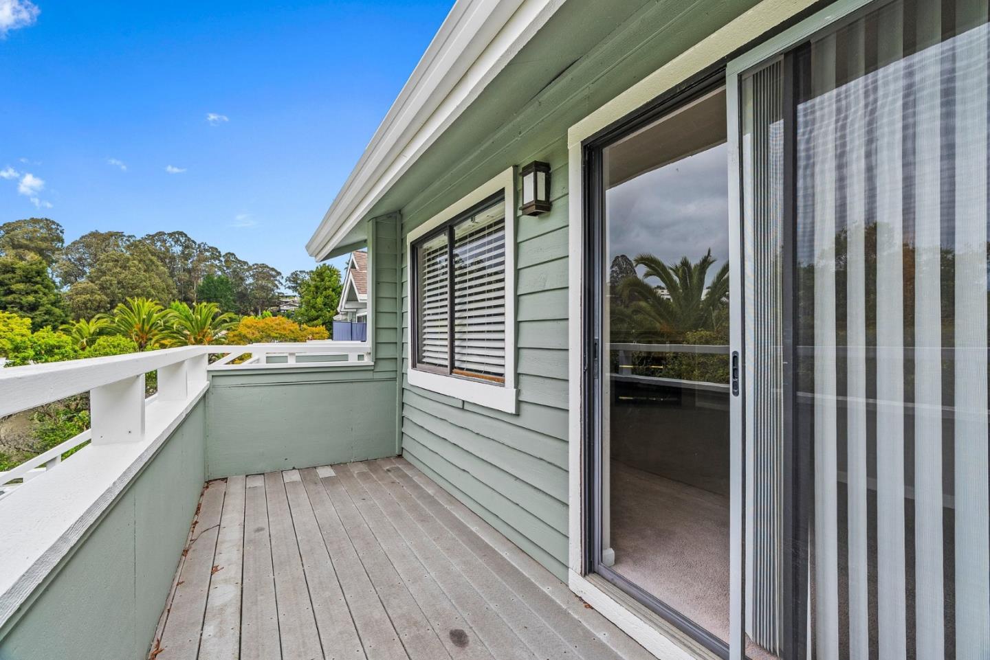 41 Grandview Street 208