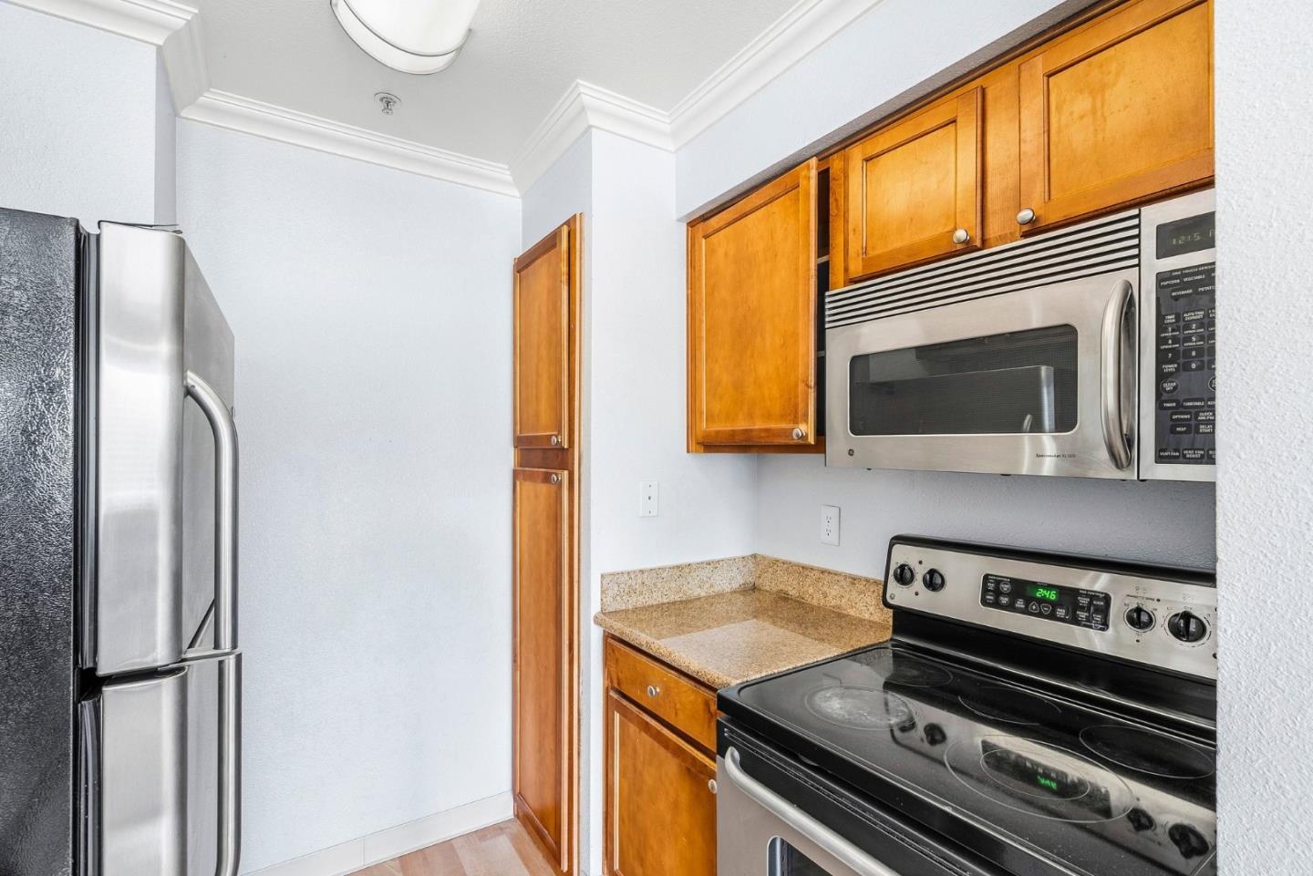 41 Grandview Street 208