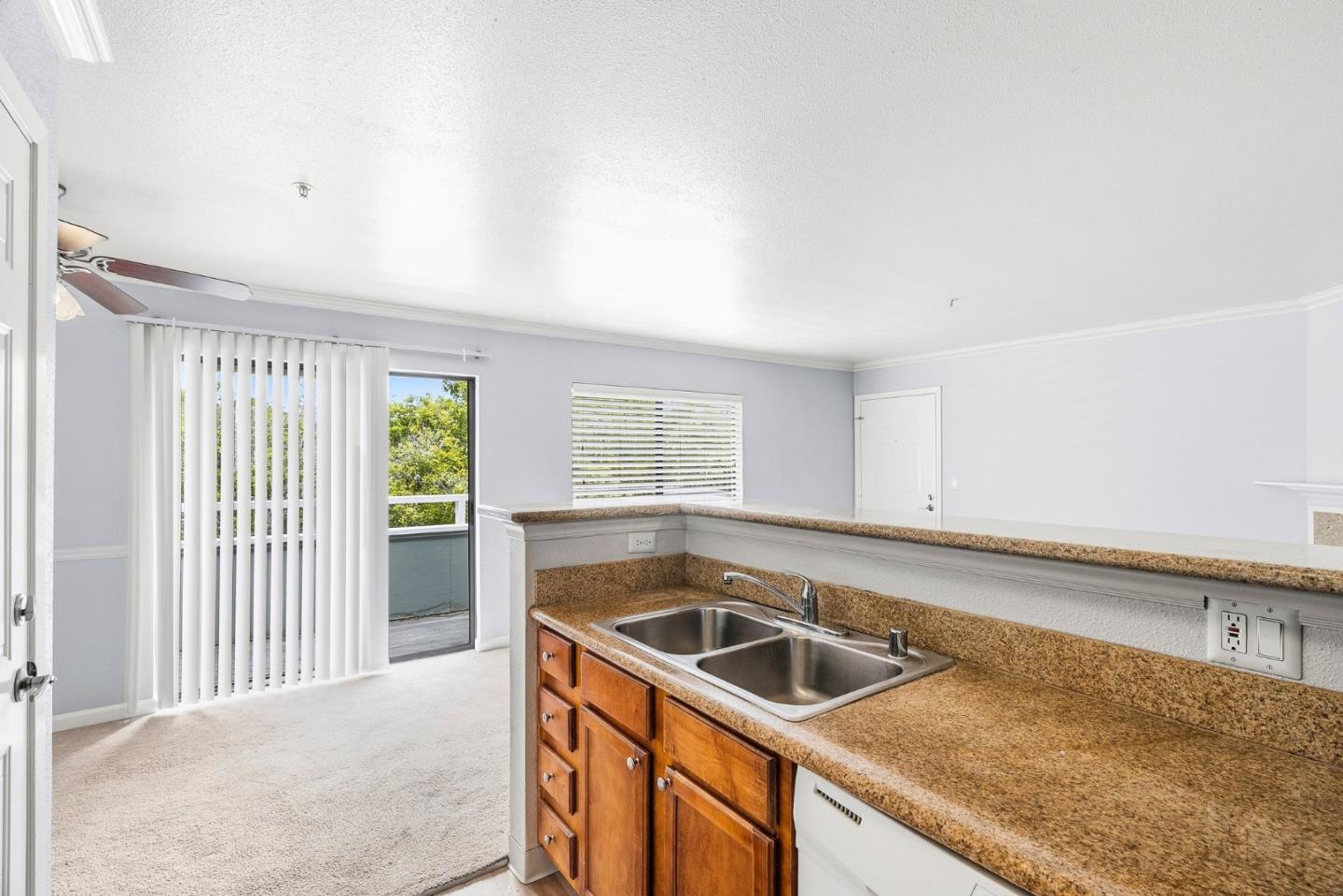 41 Grandview Street 208