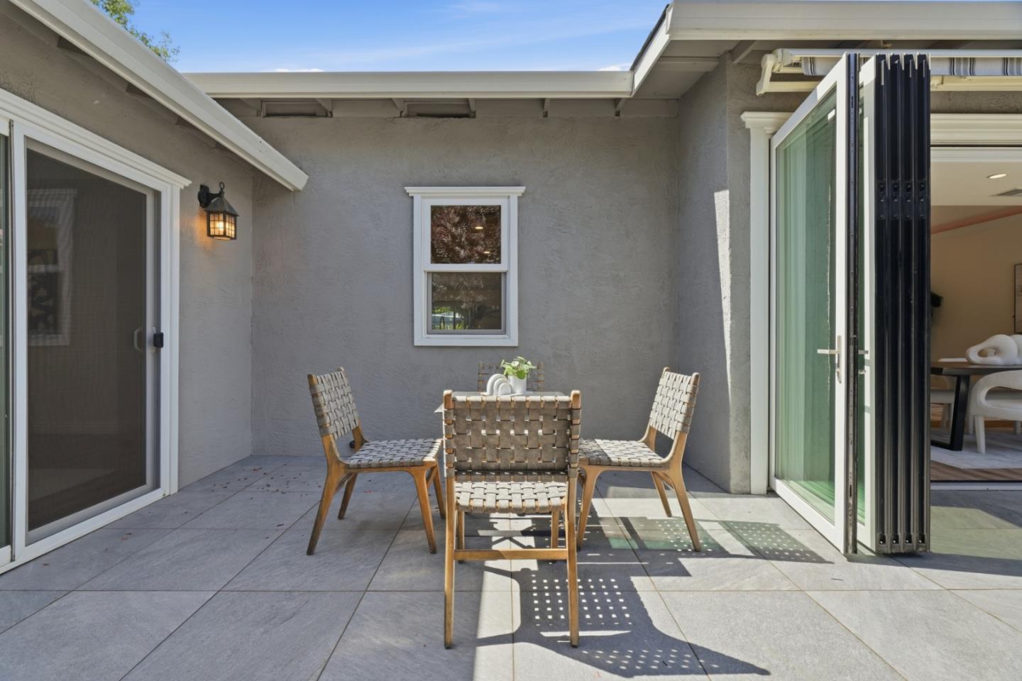 1542 Sawleaf Court