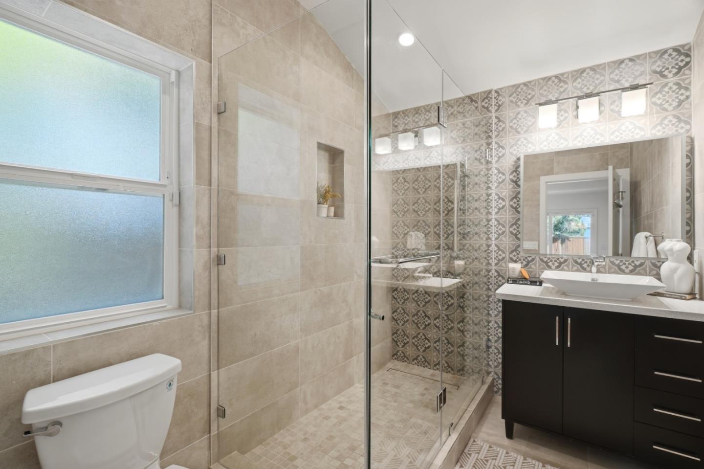 1542 Sawleaf Court
