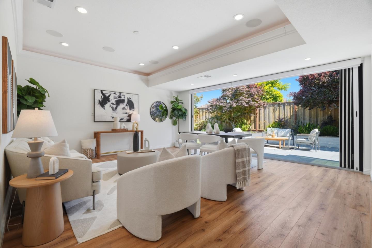 1542 Sawleaf Court