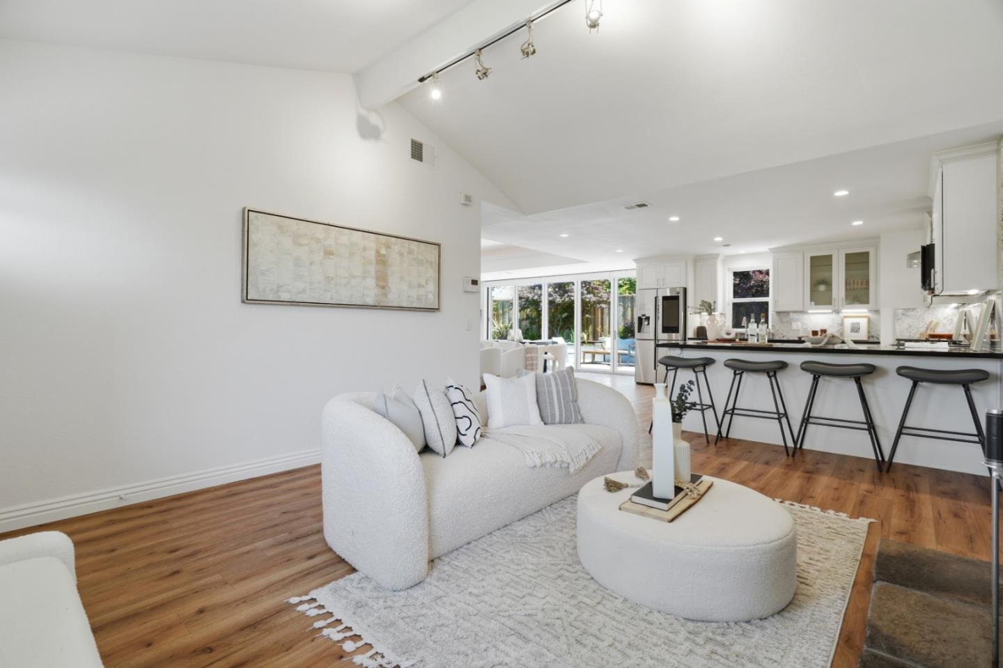 1542 Sawleaf Court
