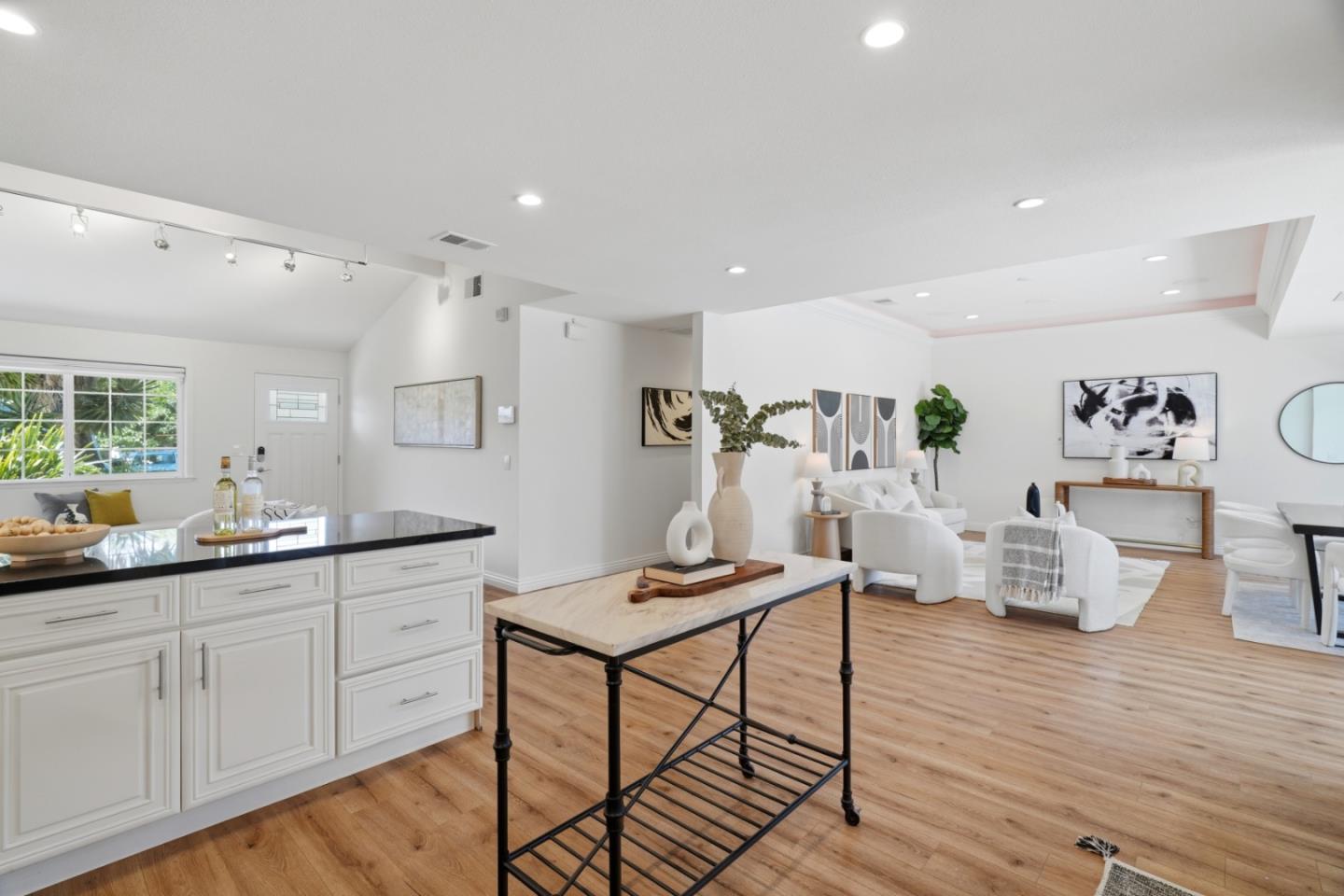 1542 Sawleaf Court