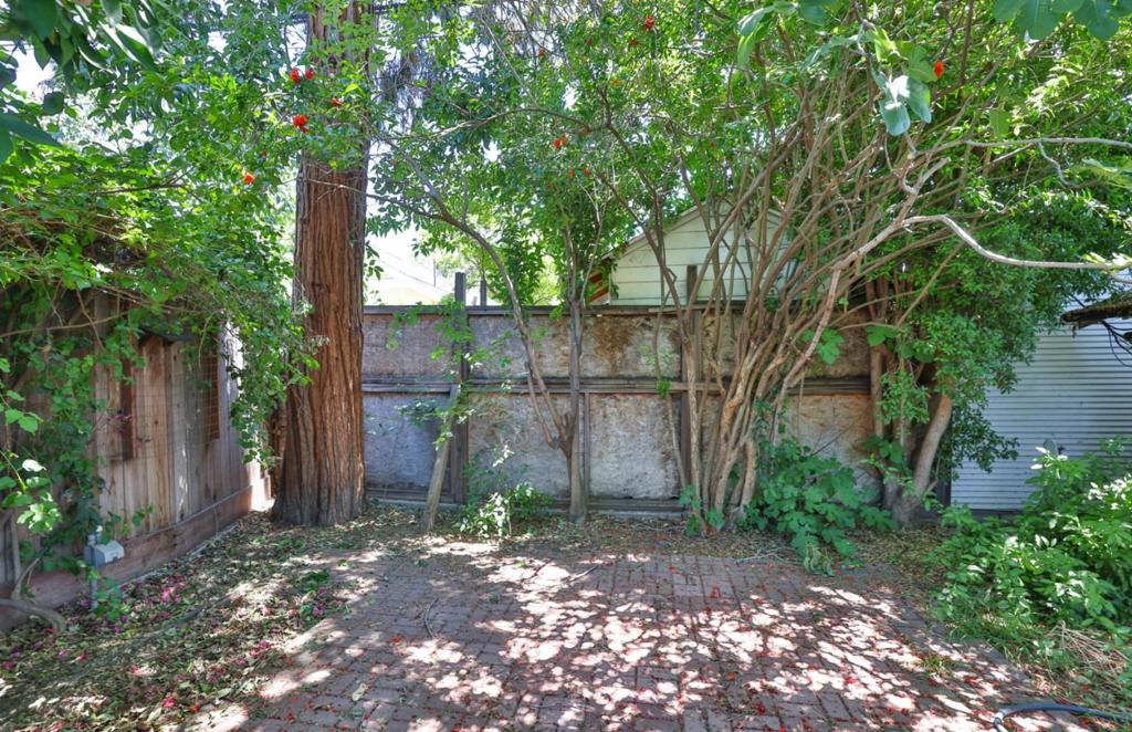 272 S 12th Street