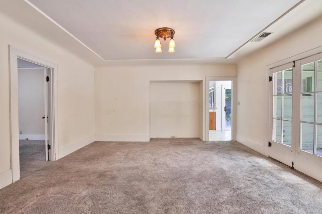 272 S 12th Street