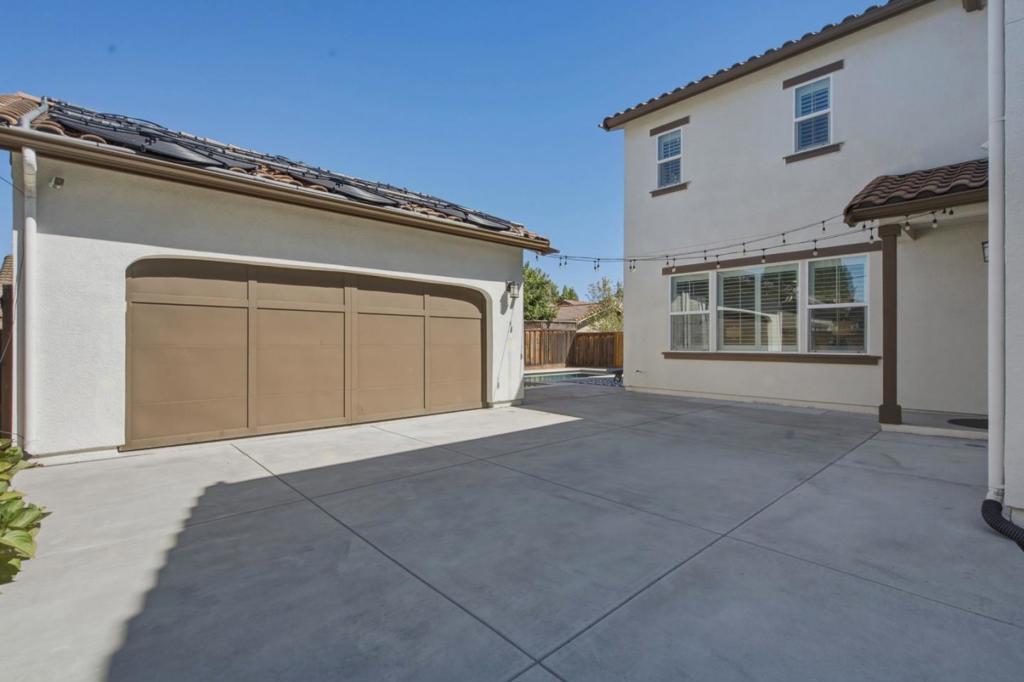 177 Peral Avenue