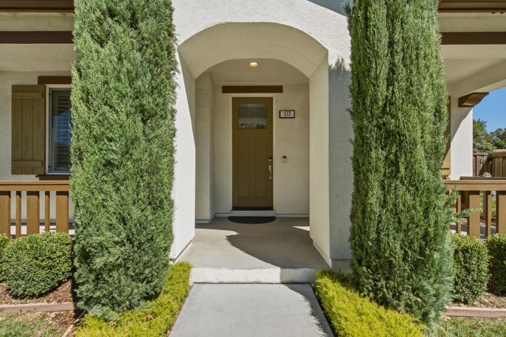 177 Peral Avenue