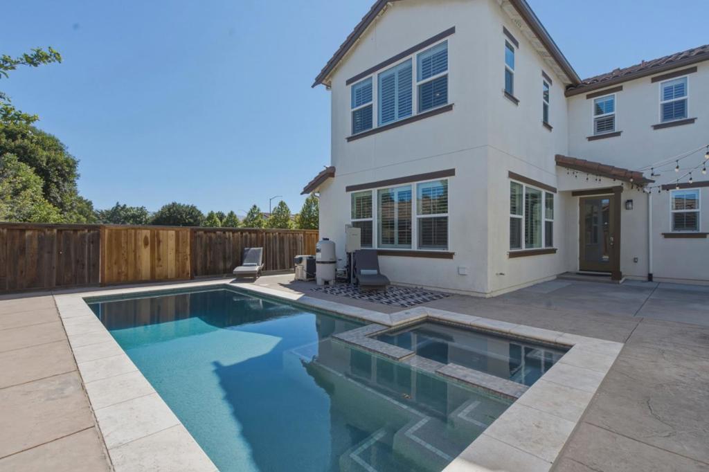 177 Peral Avenue