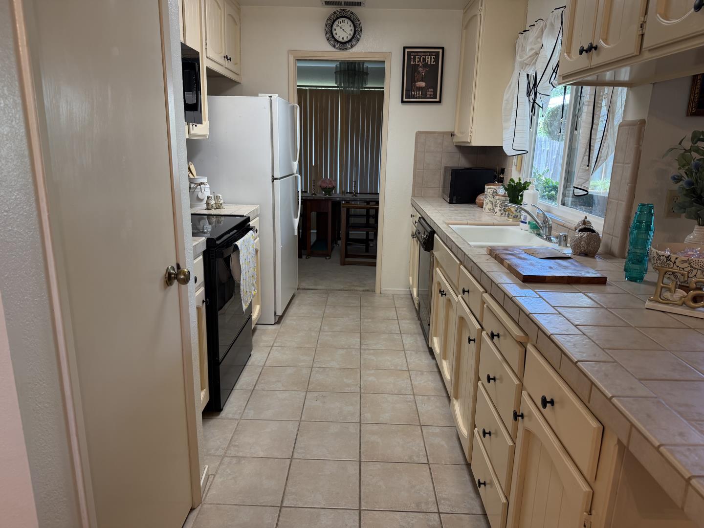 3705 Kona Oak DR