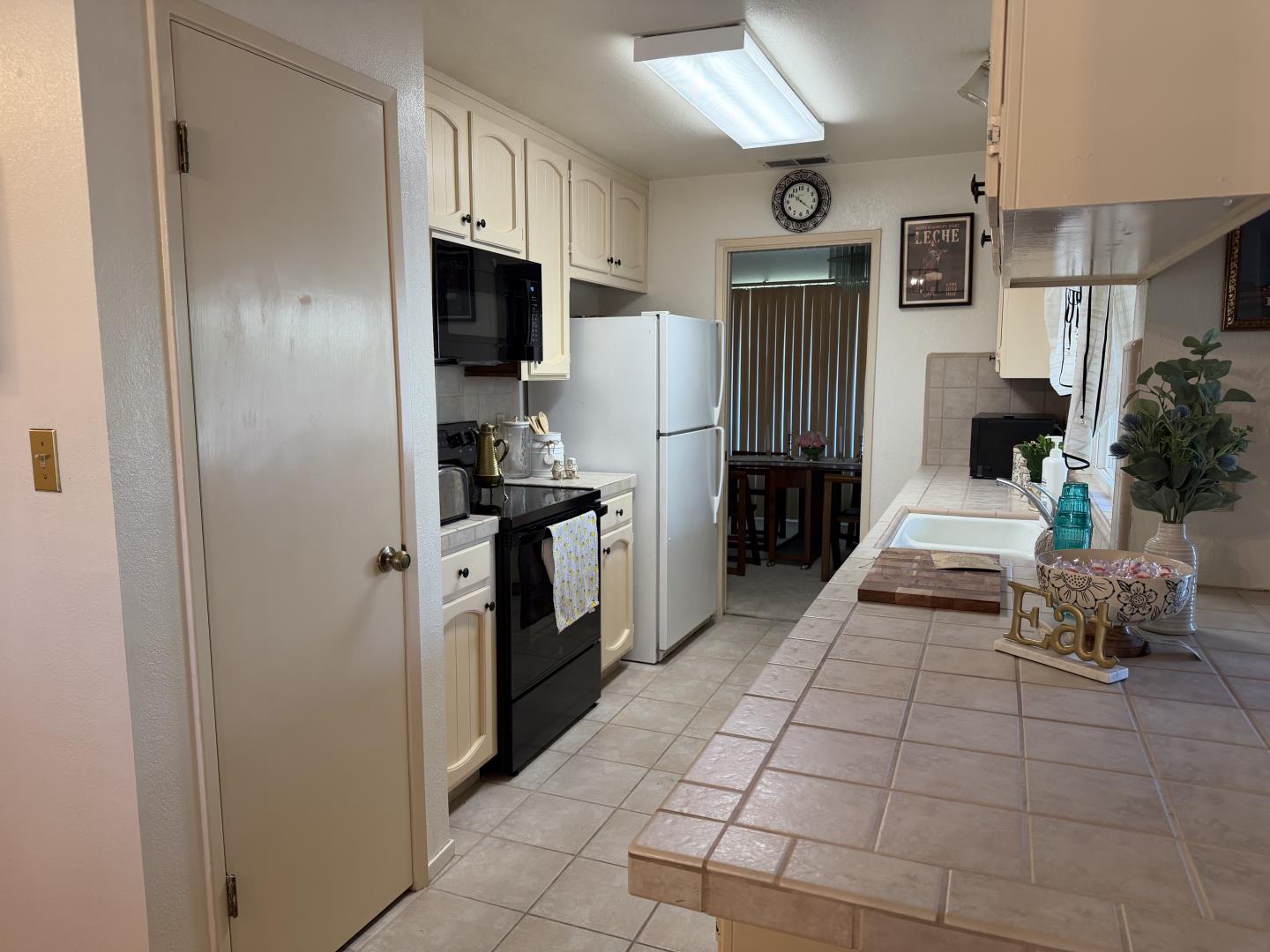 3705 Kona Oak DR