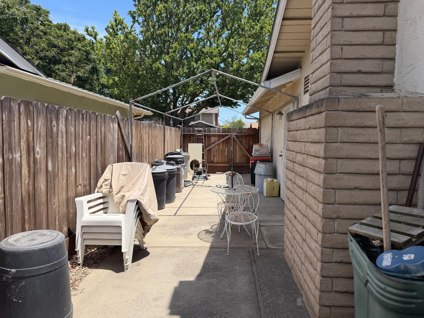 3705 Kona Oak DR