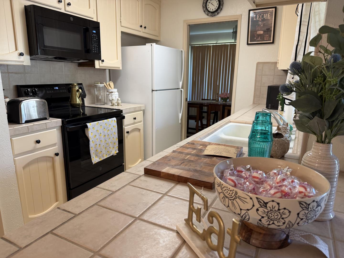 3705 Kona Oak DR