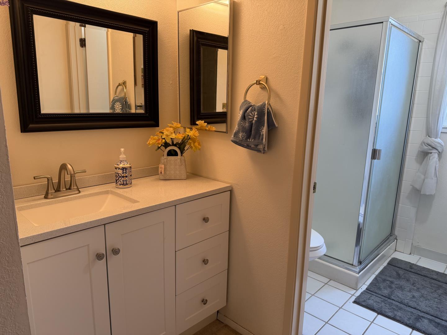 3705 Kona Oak DR