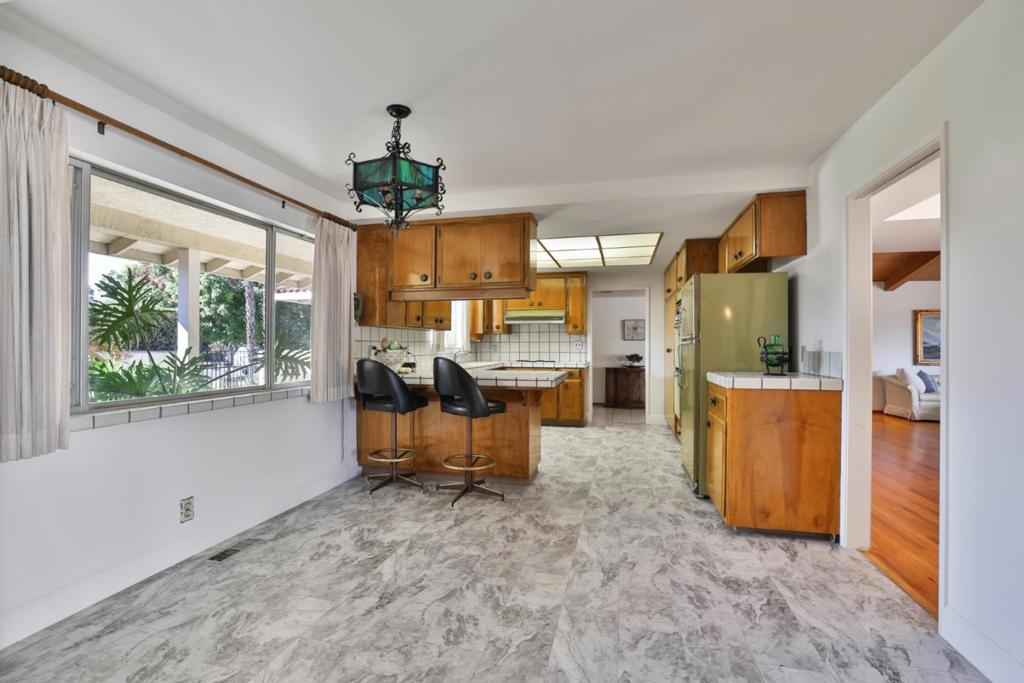 1437 Robsheal Drive