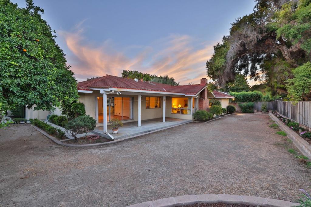 1437 Robsheal Drive