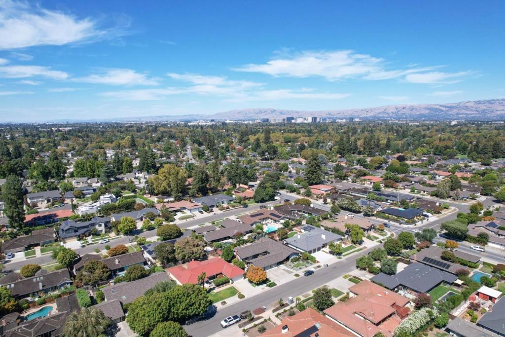 1437 Robsheal Drive