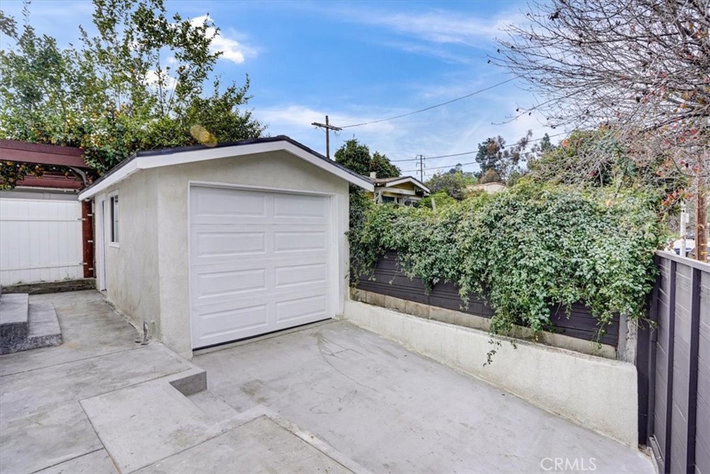 1940 Mellon Avenue