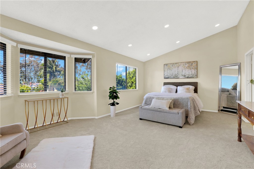 21371 Avenida Manantial