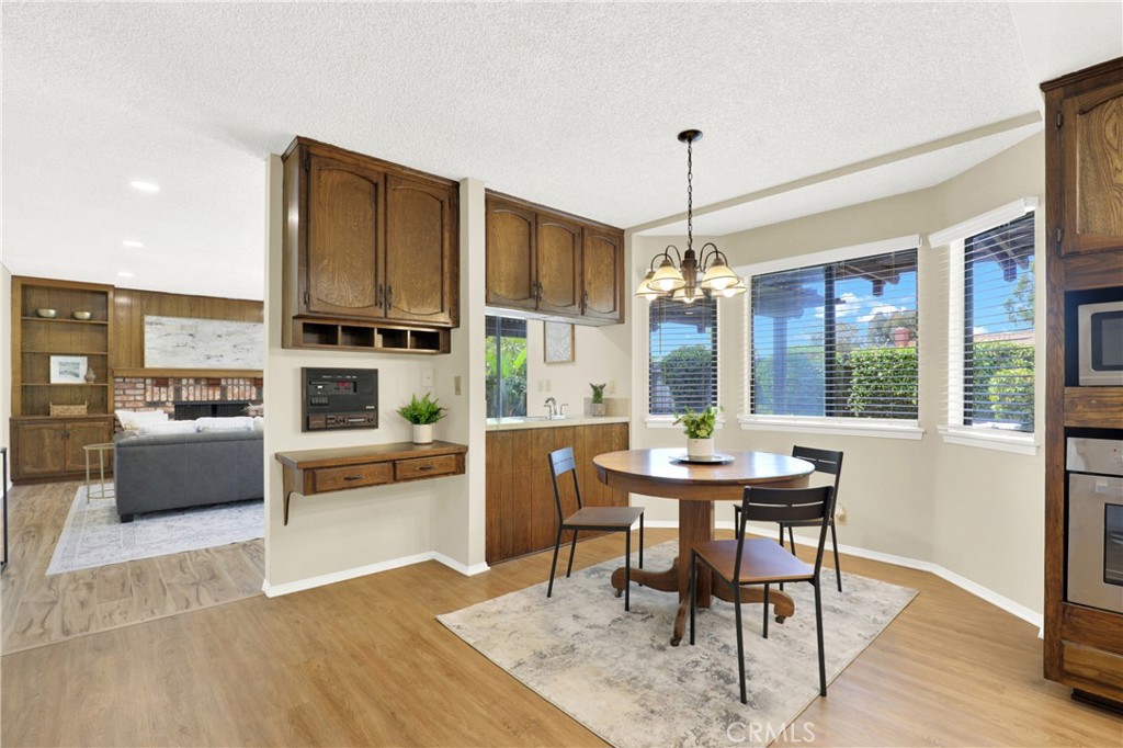 21371 Avenida Manantial