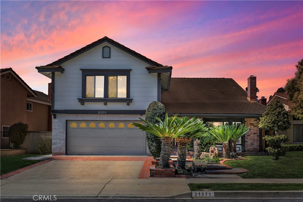 21371 Avenida Manantial