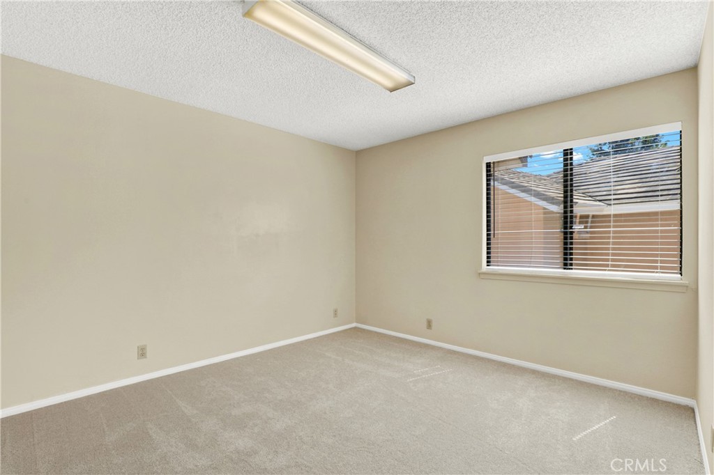 21371 Avenida Manantial