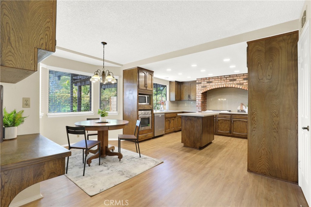 21371 Avenida Manantial