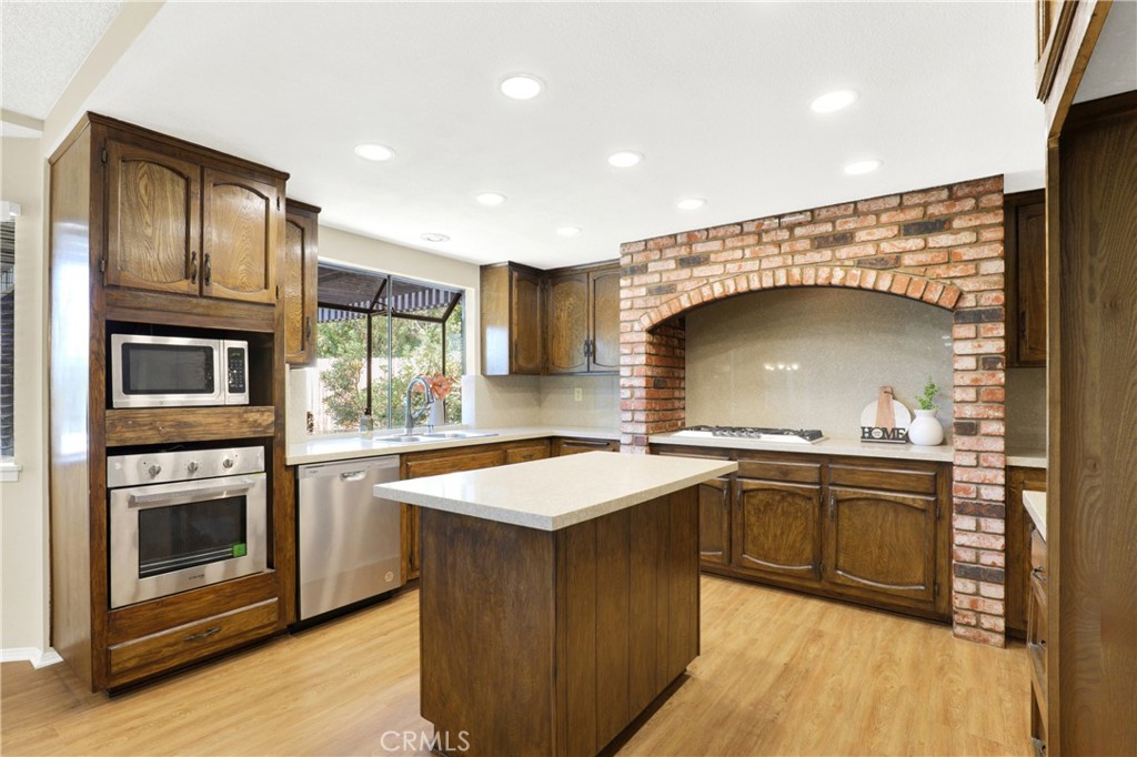 21371 Avenida Manantial
