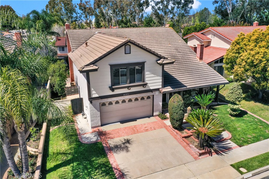 21371 Avenida Manantial