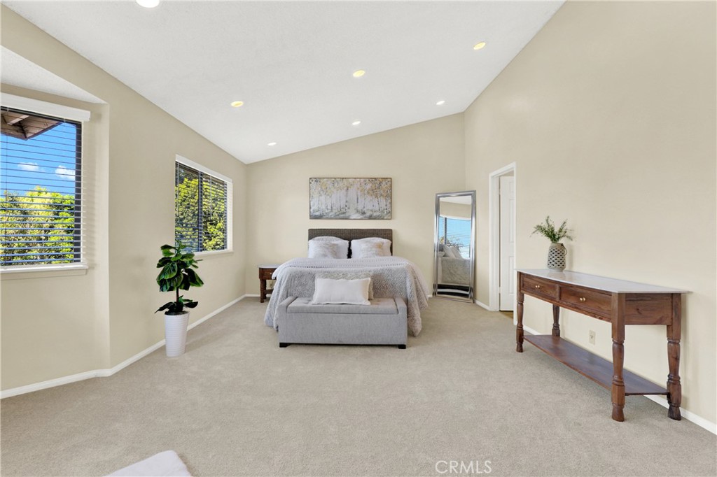 21371 Avenida Manantial