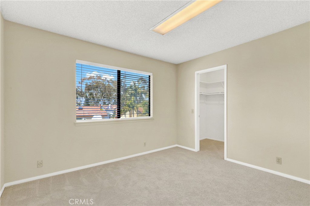 21371 Avenida Manantial