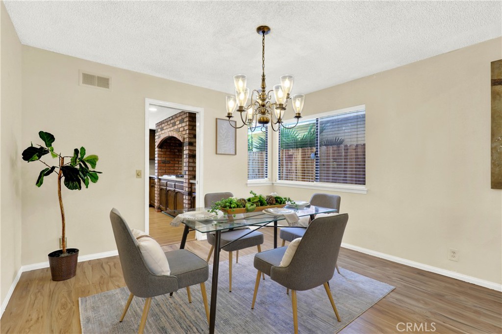 21371 Avenida Manantial
