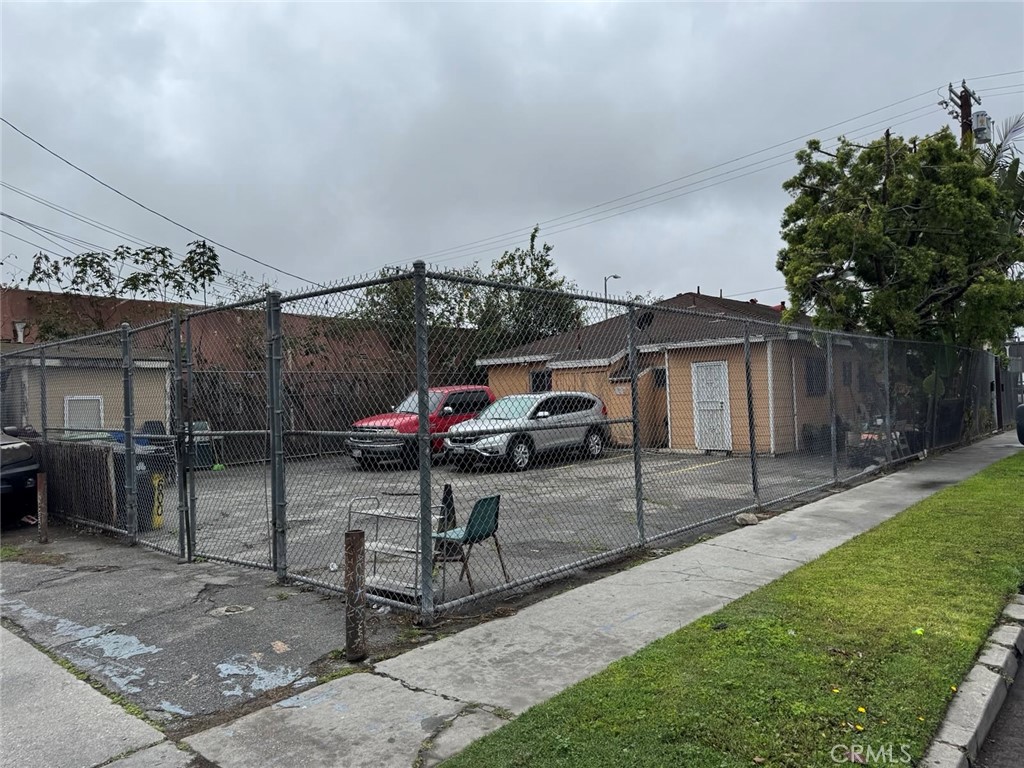 600 E 87th Street