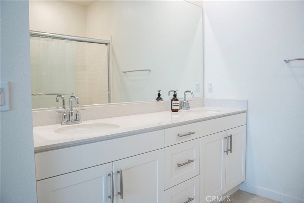 3520 E Peckham Paseo 1