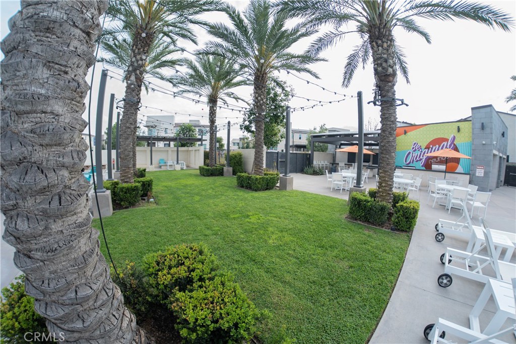 3520 E Peckham Paseo 1