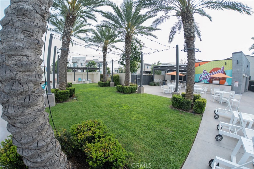 3520 E Peckham Paseo 1