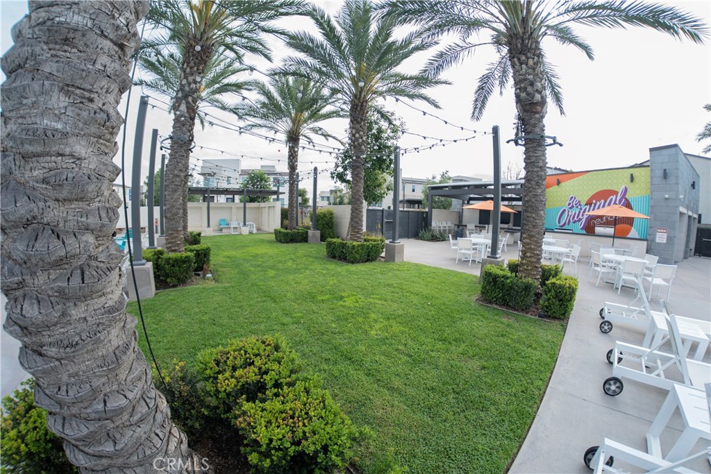 3520 E Peckham Paseo 1
